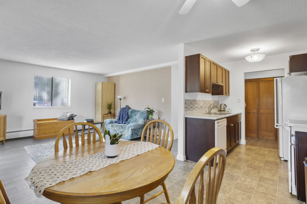 13-web-or-mls-Photo-13 (1)