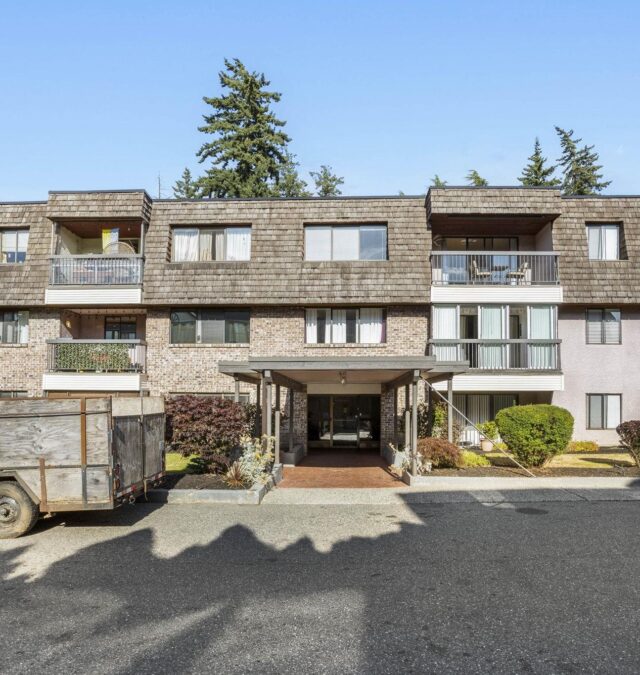 For Sale: 116 32175 Old Yale Road, Abbotsford, BC