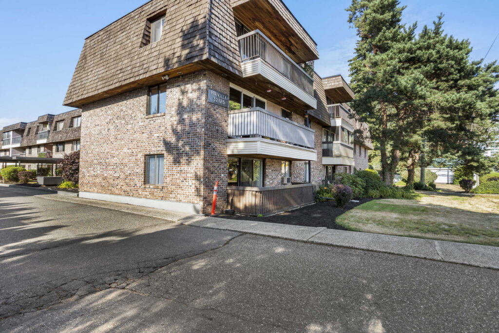 32-web-or-mls-Photo-32