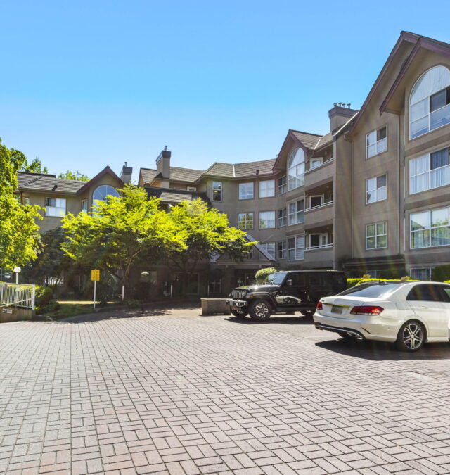 For Sale 310 7435 121A Street, Surrey, BC