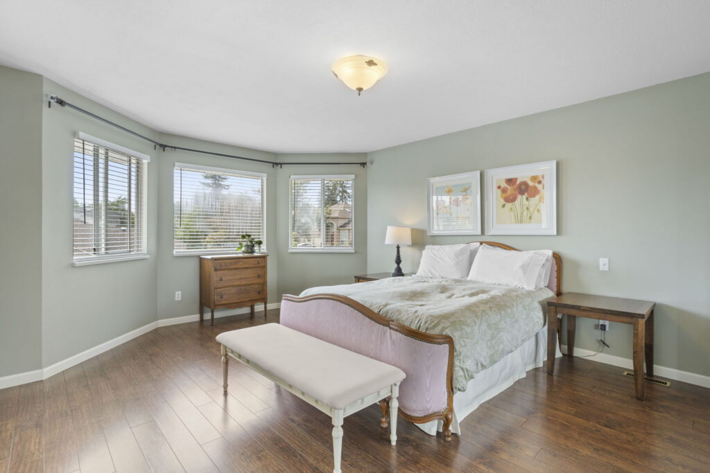 26-web-or-mls-Photo-26 (3)