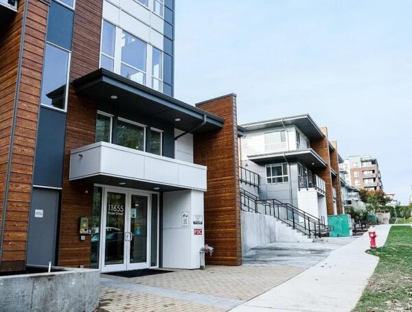 For Sale: 415 11655 Fraser Street, Maple Ridge, BC