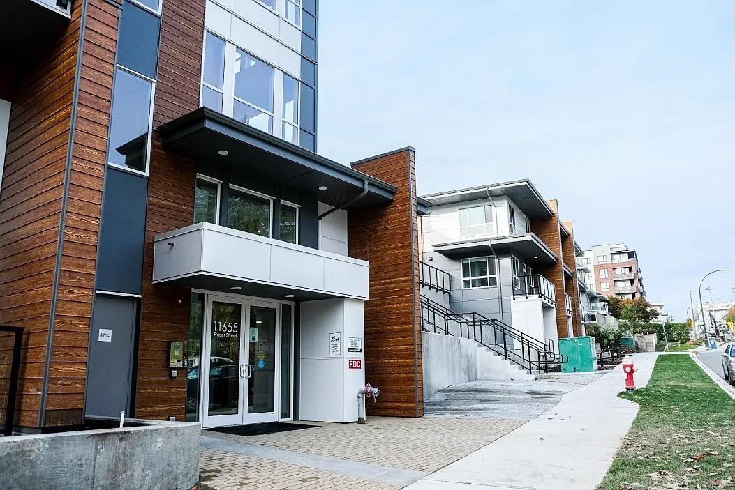 For Sale: 415 11655 Fraser Street, Maple Ridge, BC