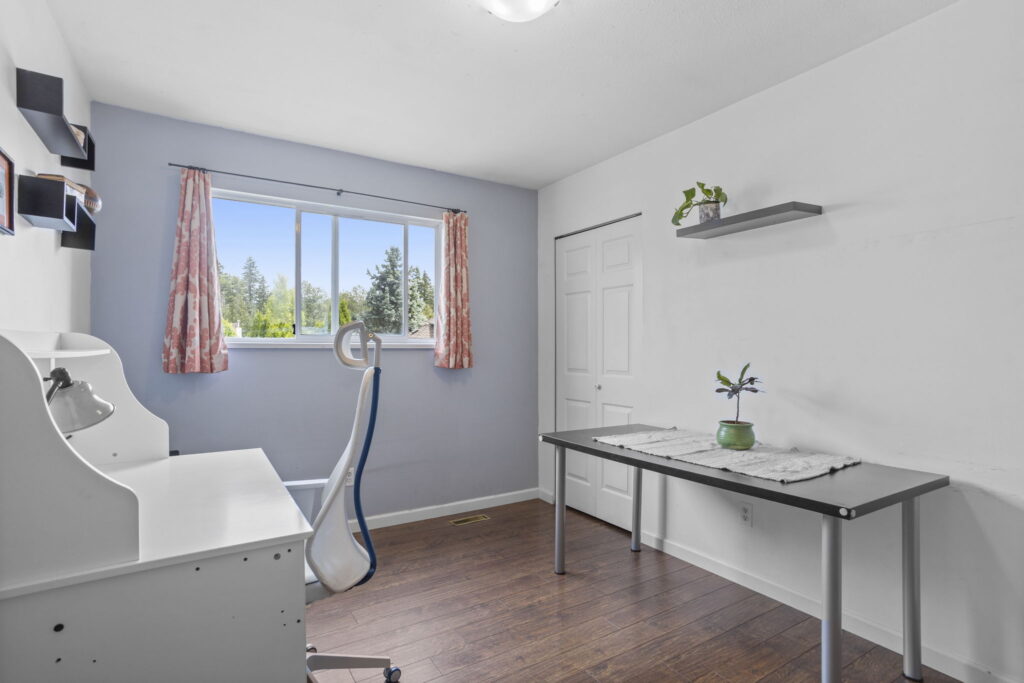 37-web-or-mls-Photo-37 (1)