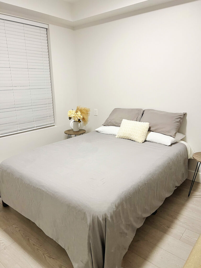 {"ARInfo":{"IsUseAR":false},"Version":"1.0.0","MakeupInfo":{"IsUseMakeup":false},"FaceliftInfo":{"IsChangeEyeLift":false,"IsChangeFacelift":false,"IsChangePostureLift":false,"IsChangeNose":false,"IsChangeFaceChin":false,"IsChangeMouth":false,"IsChangeThinFace":false},"BeautyInfo":{"SwitchMedicatedAcne":false,"IsAIBeauty":false,"IsBrightEyes":false,"IsSharpen":false,"IsOldBeauty":false,"IsReduceBlackEyes":false},"HandlerInfo":{"AppName":2},"FilterInfo":{"IsUseFilter":false}}