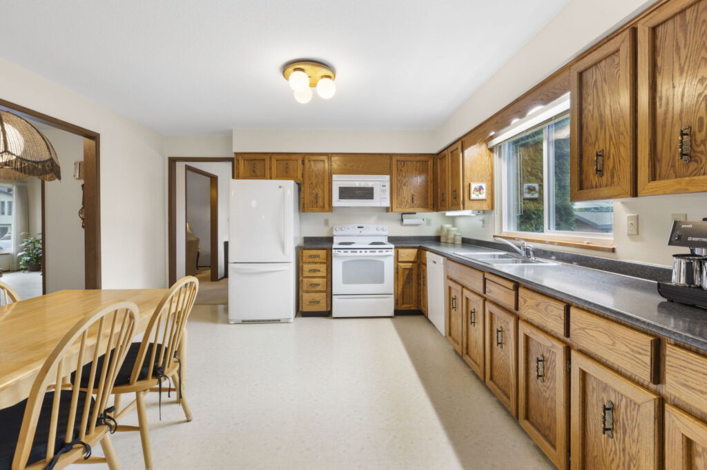 15-web-or-mls-Photo-15 (1)