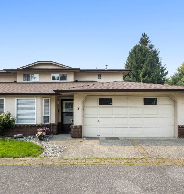 For Sale: 8 46191 Cessna Drive, Chilliwack, BC
