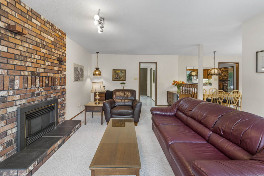 21-web-or-mls-Photo-21 (2)