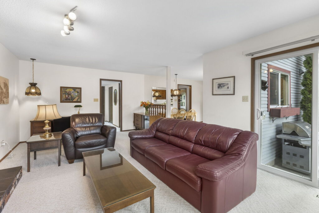 22-web-or-mls-Photo-22 (2)