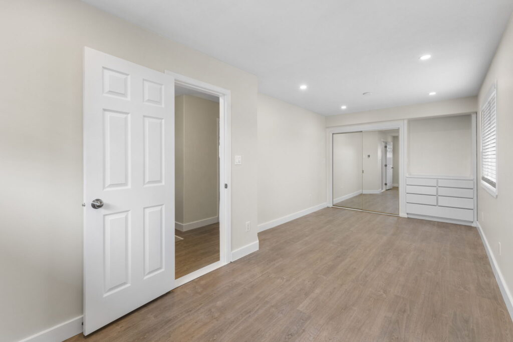 23-web-or-mls-Photo-23 (1)