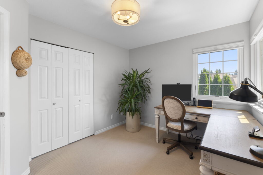 29-web-or-mls-Photo-29 (2)