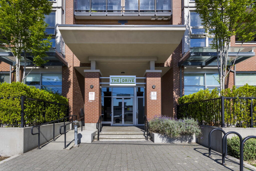 3-web-or-mls-Photo-3