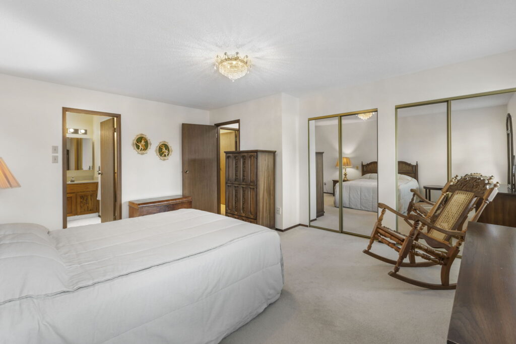 31-web-or-mls-Photo-31 (1)