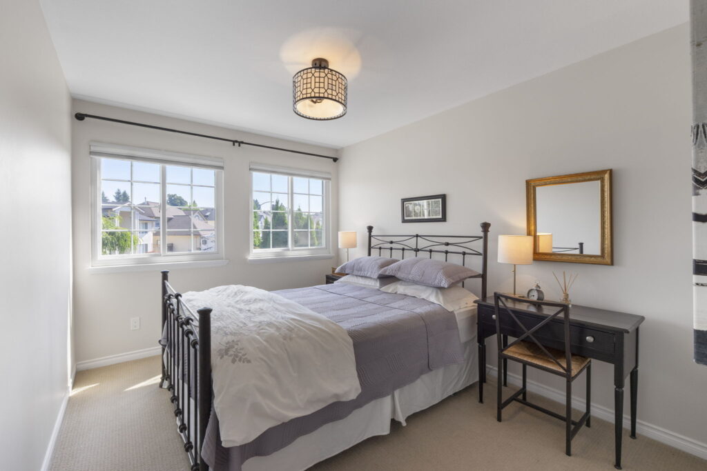 32-web-or-mls-Photo-32 (1)