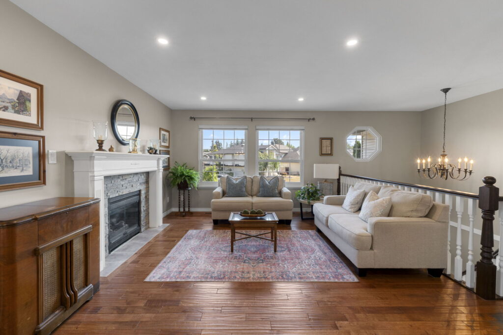 6-web-or-mls-Photo-6 (1)