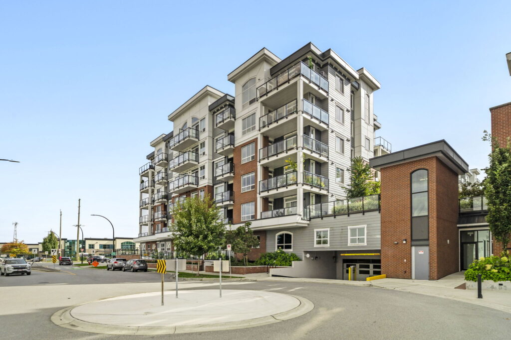 1-web-or-mls-Photo-1