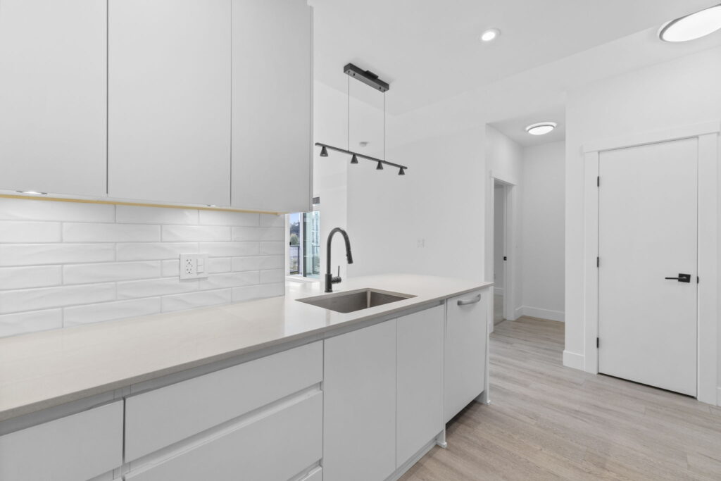 12-web-or-mls-Photo-12