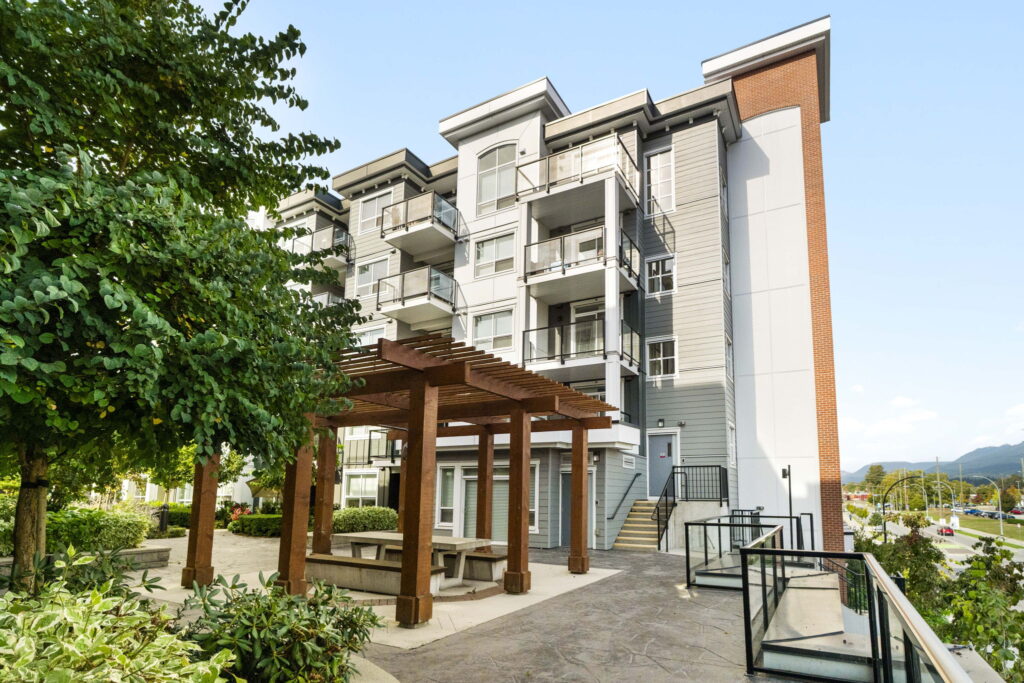 33-web-or-mls-Photo-33