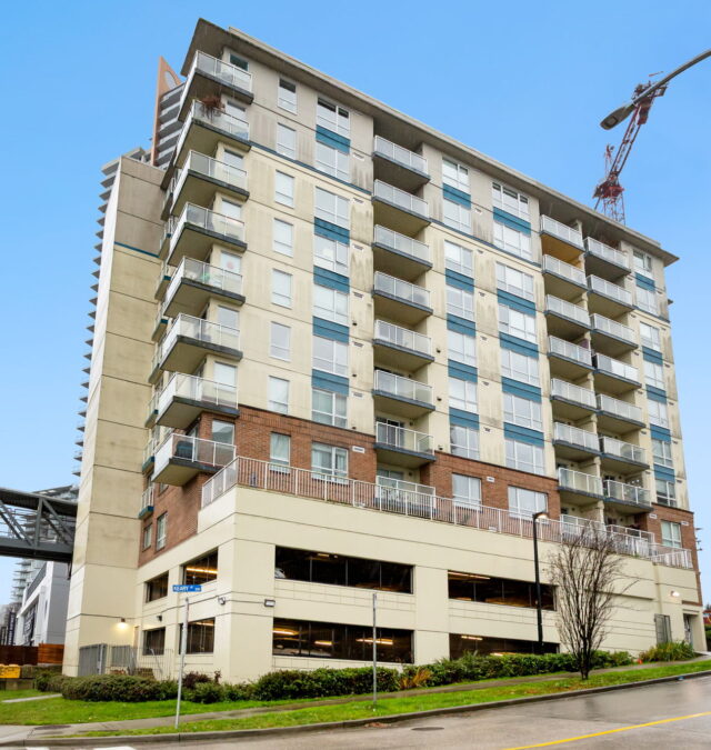 For Sale: 303 200 Keary Street, New Westminster BC