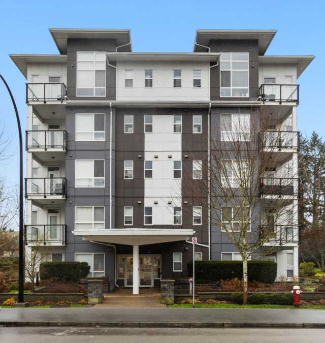 For Sale: 306 22315 122 Avenue, Maple Ridge BC