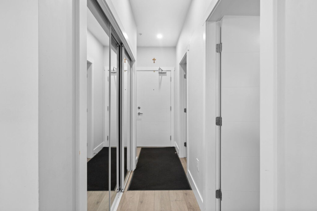 25-web-or-mls-Photo-25 (1)