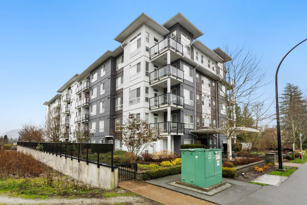 3-web-or-mls-Photo-3 (1)