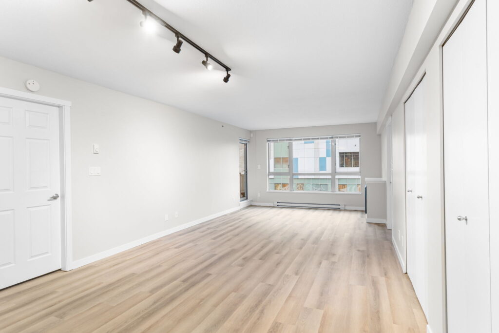 7-web-or-mls-Photo-7 (1)