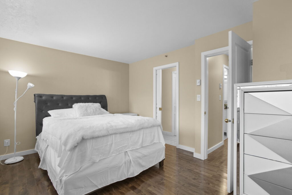 20-web-or-mls-Photo-20 (2)