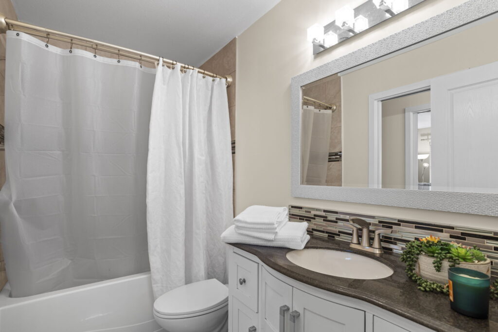 24-web-or-mls-Photo-24 (1)