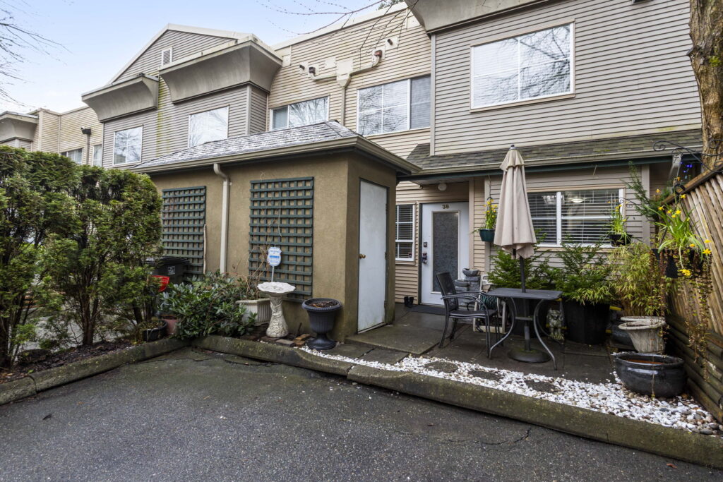 7-web-or-mls-Photo-7 (1)