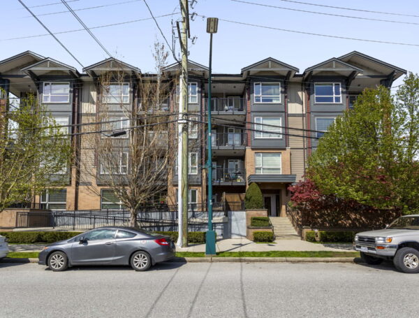 For Sale: 307 2351 Kelly Avenue, Port Coquitlam BC