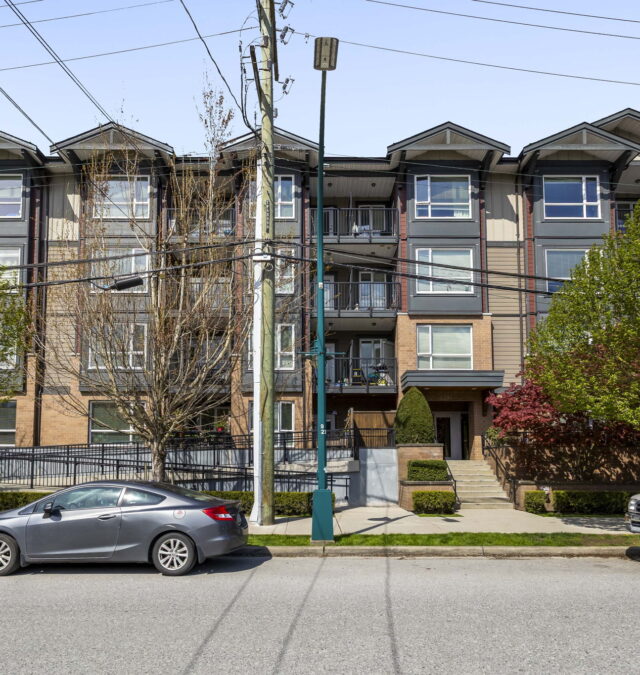 For Sale: 307 2351 Kelly Avenue, Port Coquitlam BC