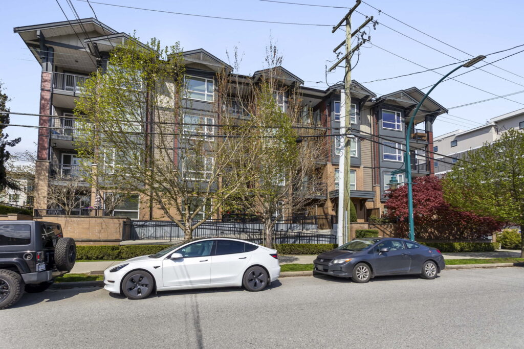 3-web-or-mls-Photo-3 (3)