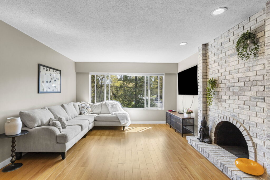 7-web-or-mls-Photo-7