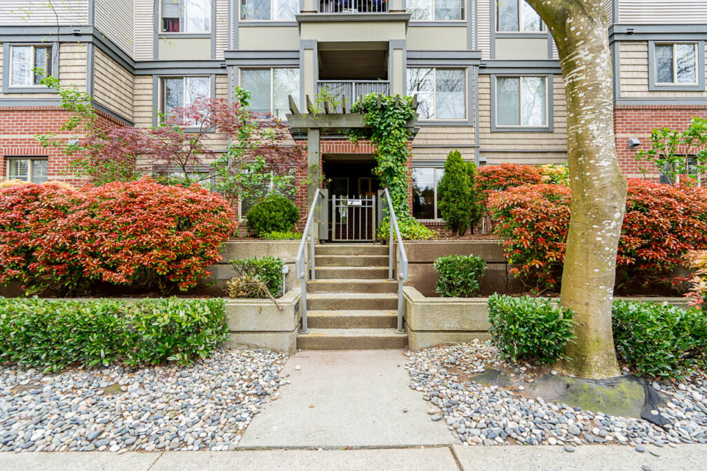 Unit 114 2468 Atkins Avenue Port Coquitlam-31