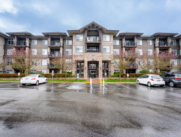 For Sale: 114 12258 224 Street, Maple Ridge, BC