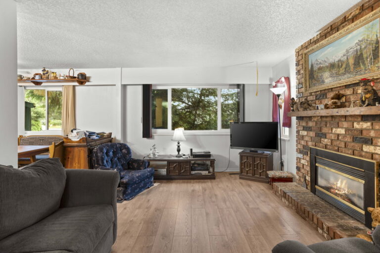 12-web-or-mls-Photo-12 (6)