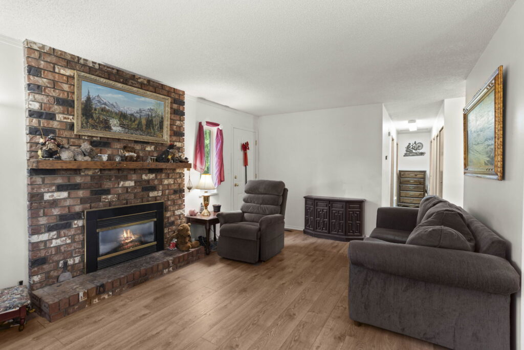 17-web-or-mls-Photo-17 (6)