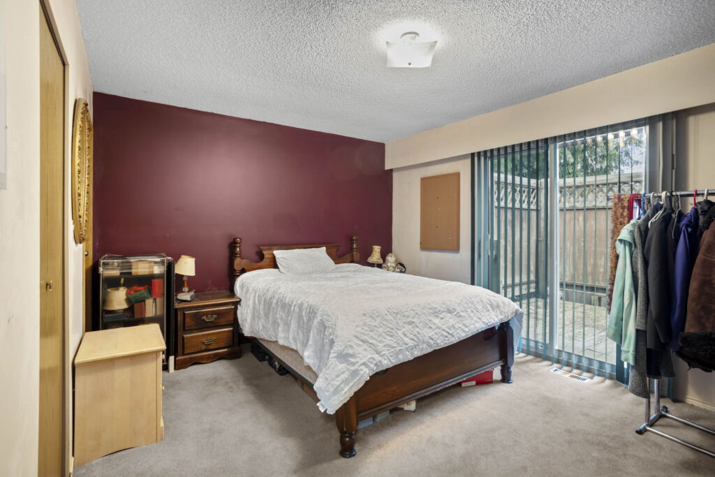25-web-or-mls-Photo-25 (3)