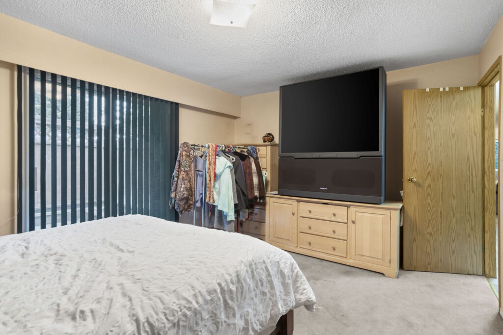26-web-or-mls-Photo-26 (4)