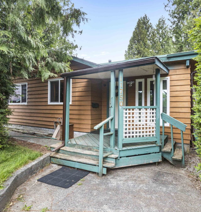 For Sale: 11750 Fraserview St. Maple Ridge, BC