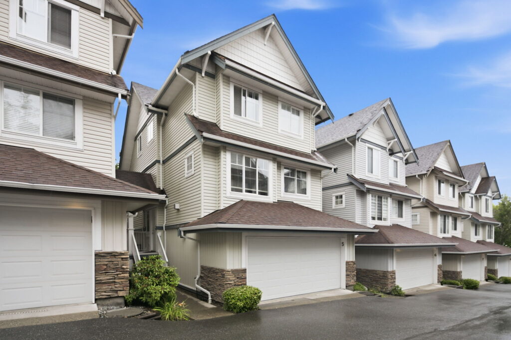 1-web-or-mls-Photo-1