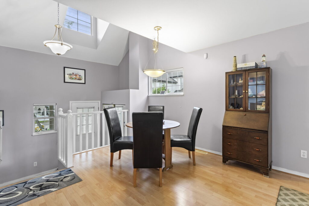 10-web-or-mls-Photo-10 (8)