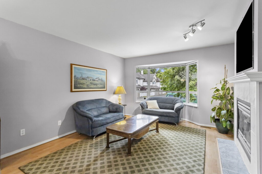 11-web-or-mls-Photo-11 (6)