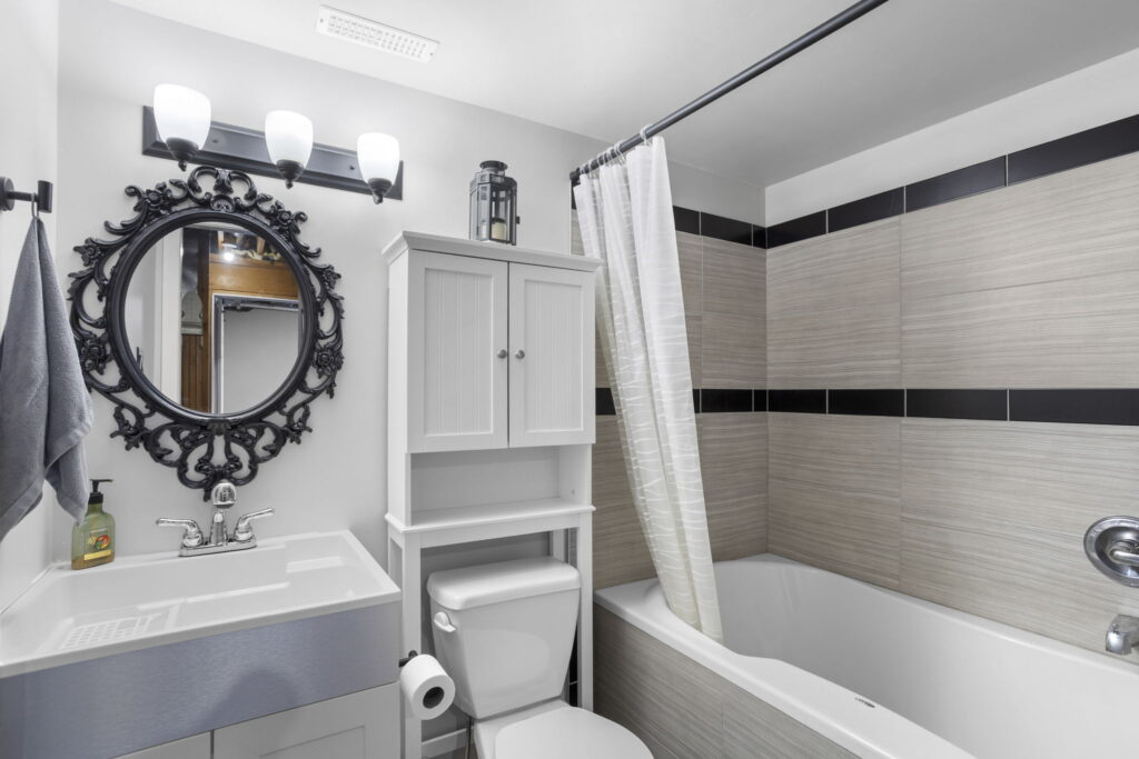 18-web-or-mls-Photo-18 (5)