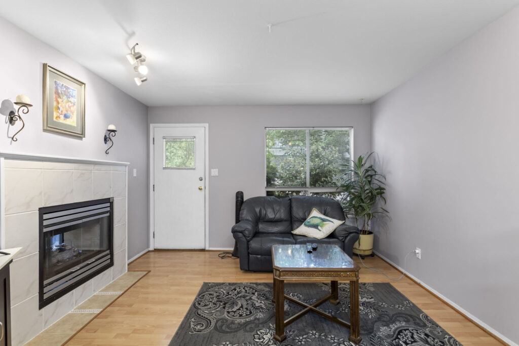 24-web-or-mls-Photo-24 (7)