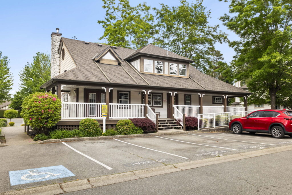 42-web-or-mls-Photo-42 (1)