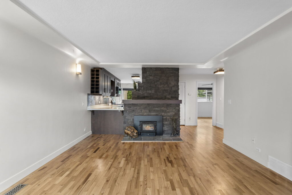 7-web-or-mls-Photo-7