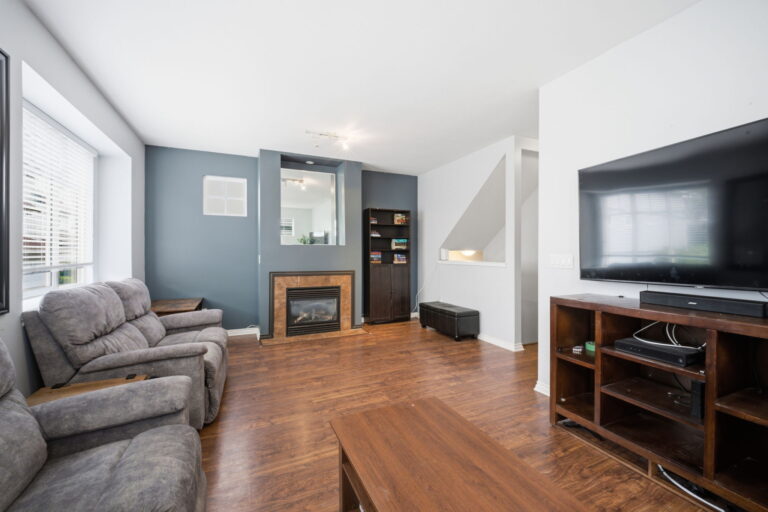 7-web-or-mls-Photo-7