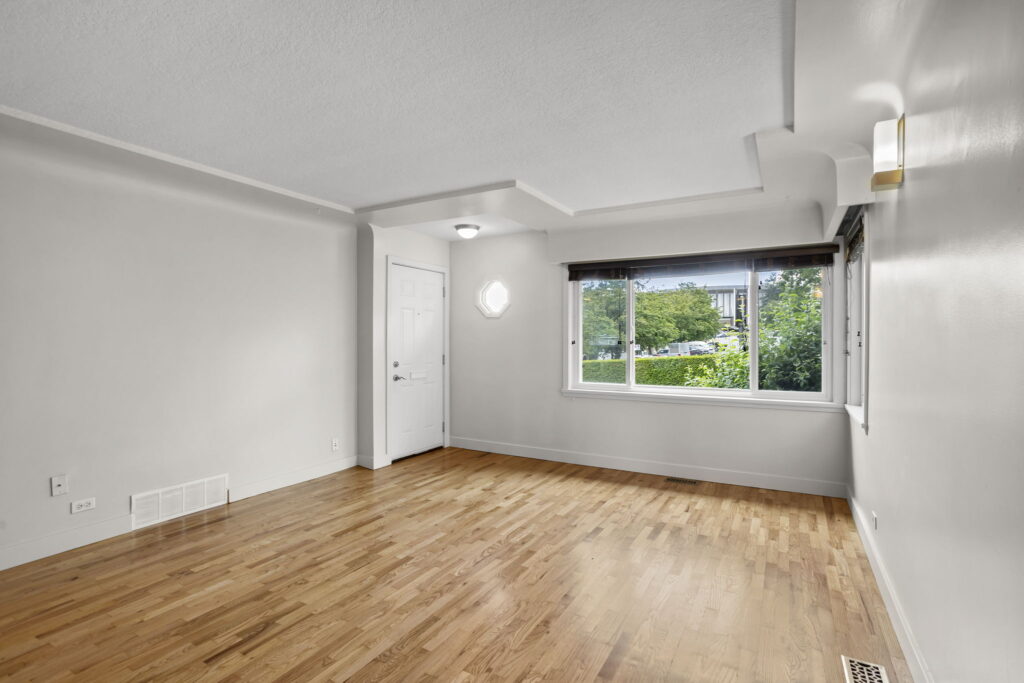 9-web-or-mls-Photo-9